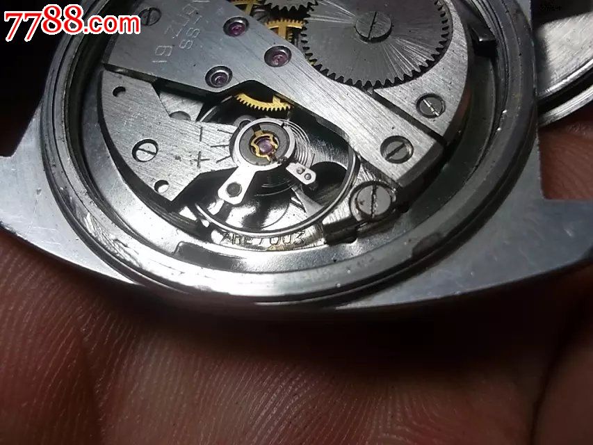 中国红大厂援建摆下带号早期大雪花表(孤品){年