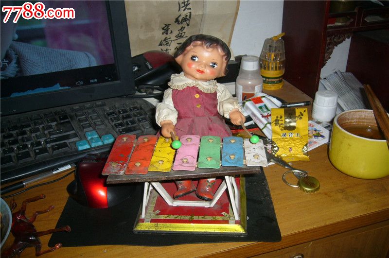 怀旧老玩具·敲琴的小女孩·2