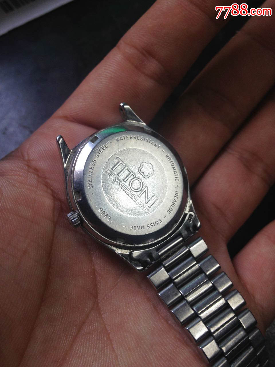 梅花手表/titoni/9083