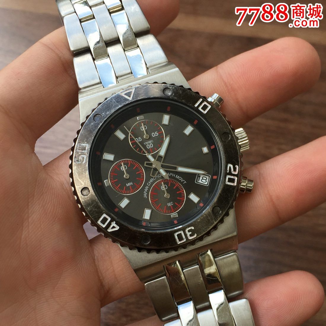 marlboro万宝路【1/10精密跑秒计时军表】【独特的:"方圆"表款】