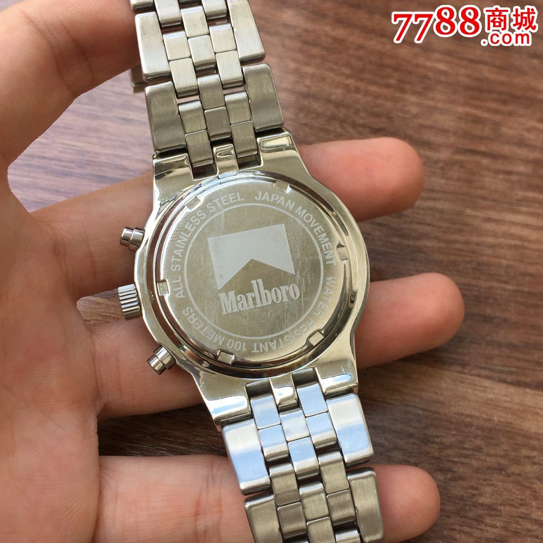 marlboro万宝路【1/10精密跑秒计时军表】【独特的:"方圆"表款】