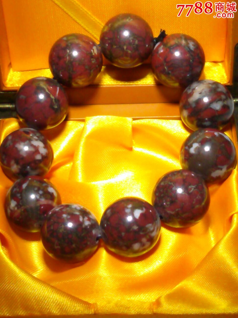 手串(神农鸡血梅花玉)